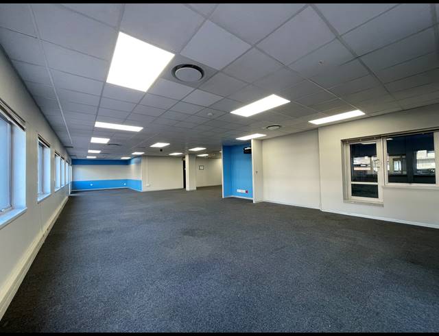 1,319M² OFFICE TO LET IN SANDTON CENTRAL